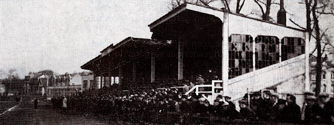 Les tribunes du nouveau stade construit à Rosendaël...
