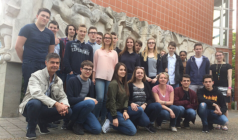 Les lycéens de Jean-Bart et leurs professeurs, à l'initiative du film réalisé sur la bataille de Dunkerque à partir de témoignages d'époque