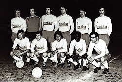 1972-1973, une belle 4e place en championnat ! Debout, de g. à d., Gayet, Martin, Bonnet, Darchicourt, Michel Gerez et Jean-Pierre Gerez. Accroupi, de g. à d., Terrier, Mallet, Garnier, Camara, Skornik